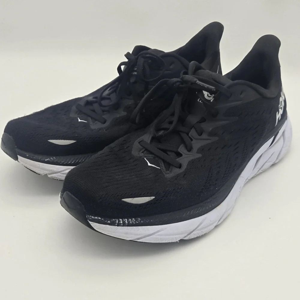 Hoka One One Clifton‎ 8 Black White Running Shoes Mens Size 10.5D 1119393